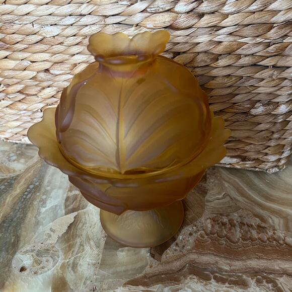 Frosted Amber Cabbage Covered Dish - Picture 2 of 7